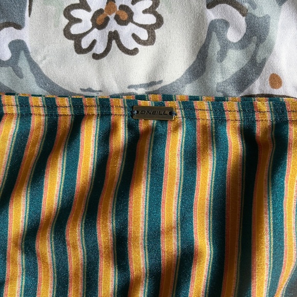 NWT O’Neill Natasha Side Twist Bikini Bottoms; M - Picture 4 of 8